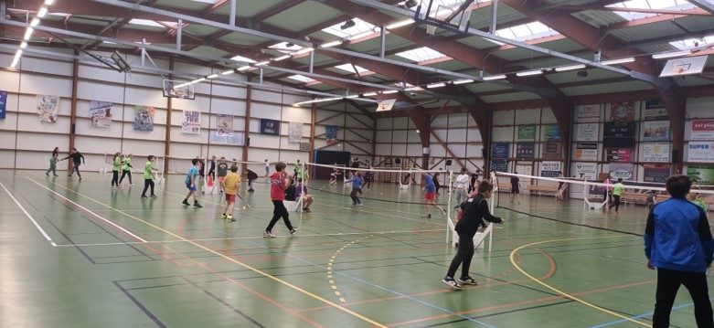Compétition District UNSS de Badminton à Chalonnes 13 le décembre 2023